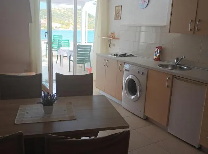 Volat * Betina (Sibenik-Knin)