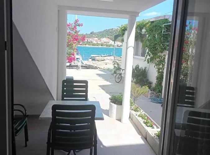 Volat Apartamento Betina (Sibenik-Knin)